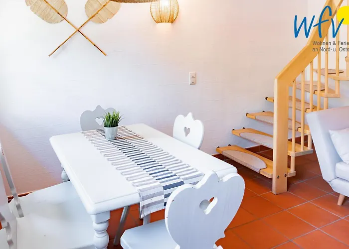 Am Gutspark Drankse Seegras * Dranske